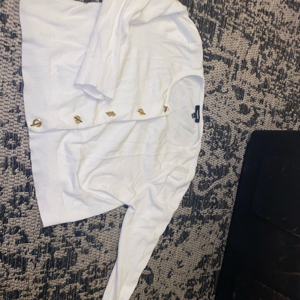 White cardigans cropped with hook gold enclosure